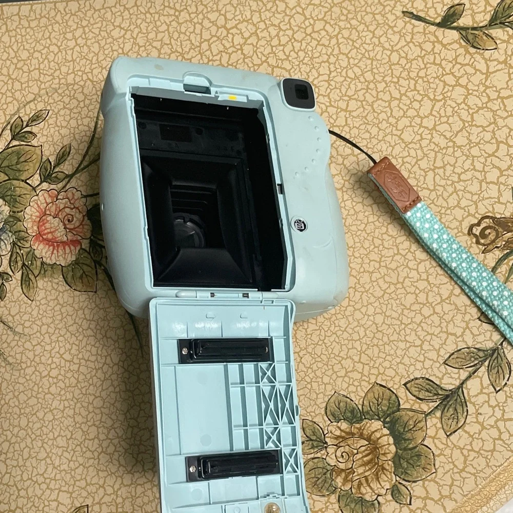 Fujifilm Instax Mini 8 Instant Camera - Light Blue
